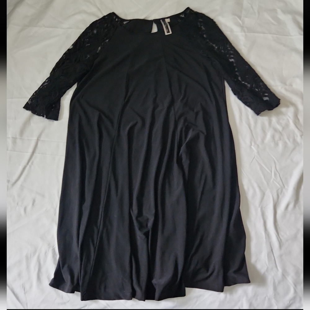 Julian Taylor Women's size 16 black lace sleeve dress #ABF